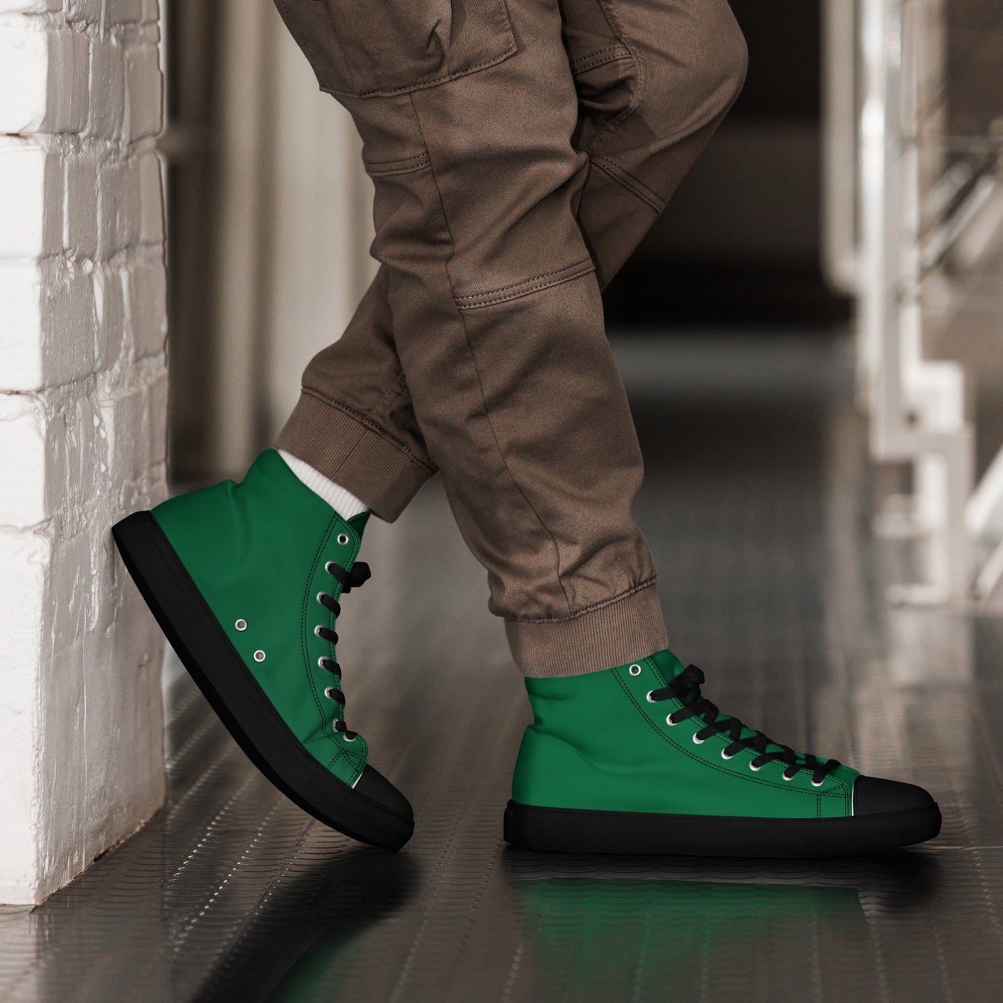 Kelly Green Men’s high top canvas shoes