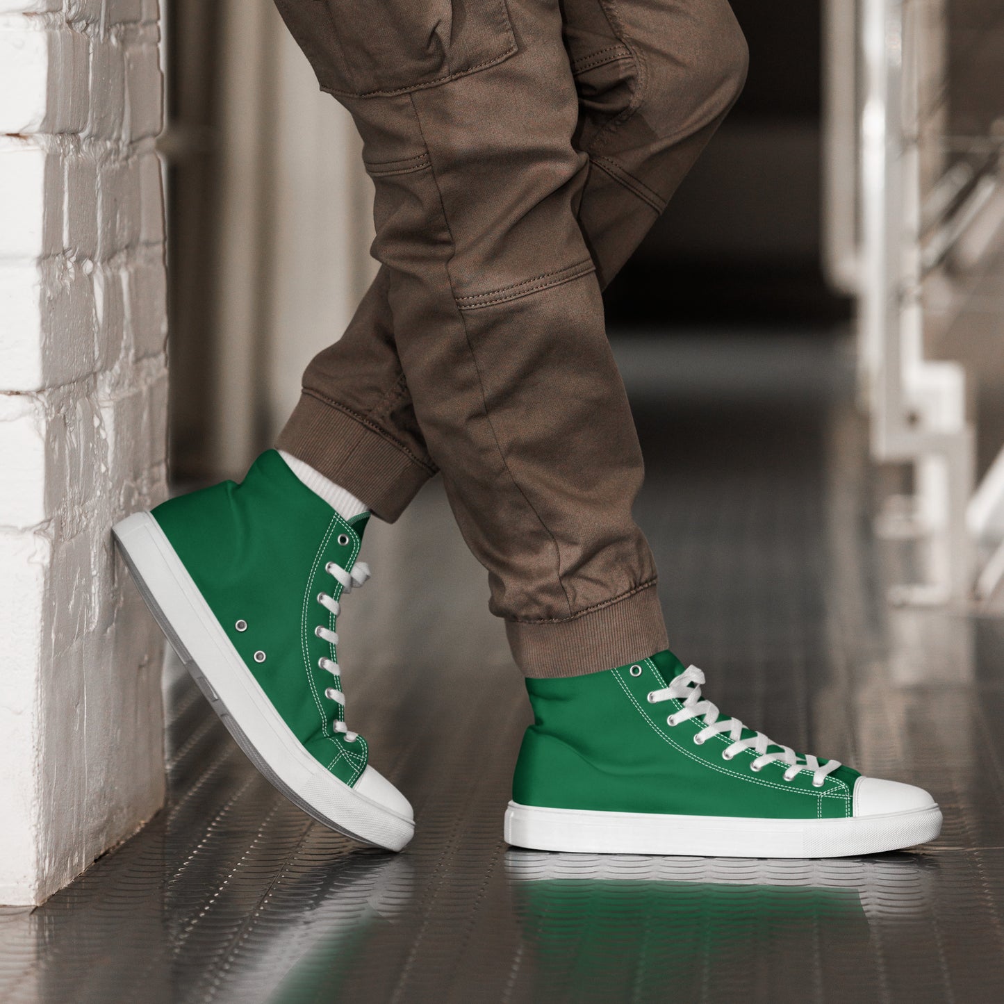 Kelly Green Men’s high top canvas shoes